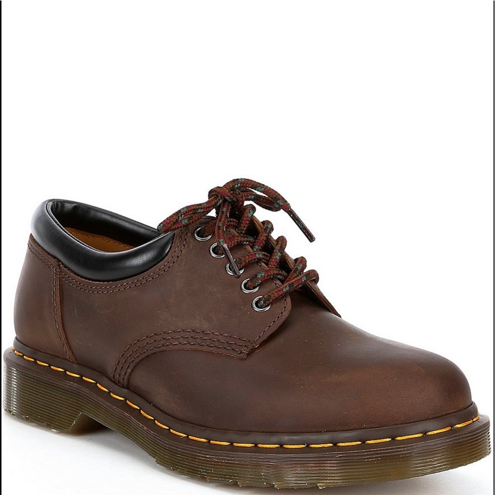 Dr. Martens
Men's 8053 Leather Lace-Up Oxfords Size 7